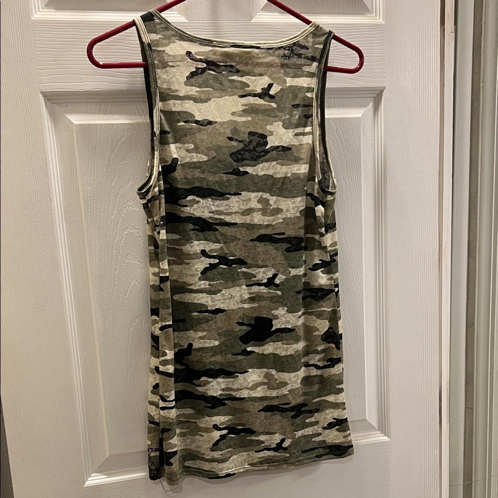 Camo Print Tank Top - Picture 7 of 7